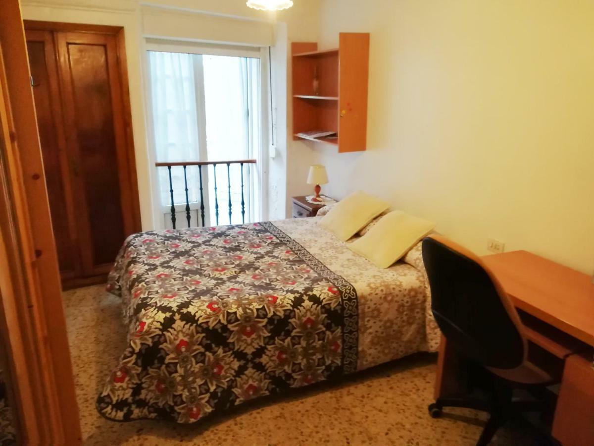 Апартаменты Pension Residencia Universitaria Rey Сантьяго-де-Компостела Экстерьер фото