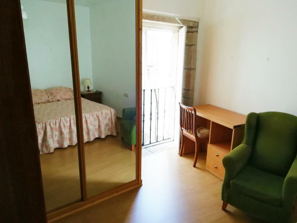 Апартаменты Pension Residencia Universitaria Rey Сантьяго-де-Компостела Экстерьер фото