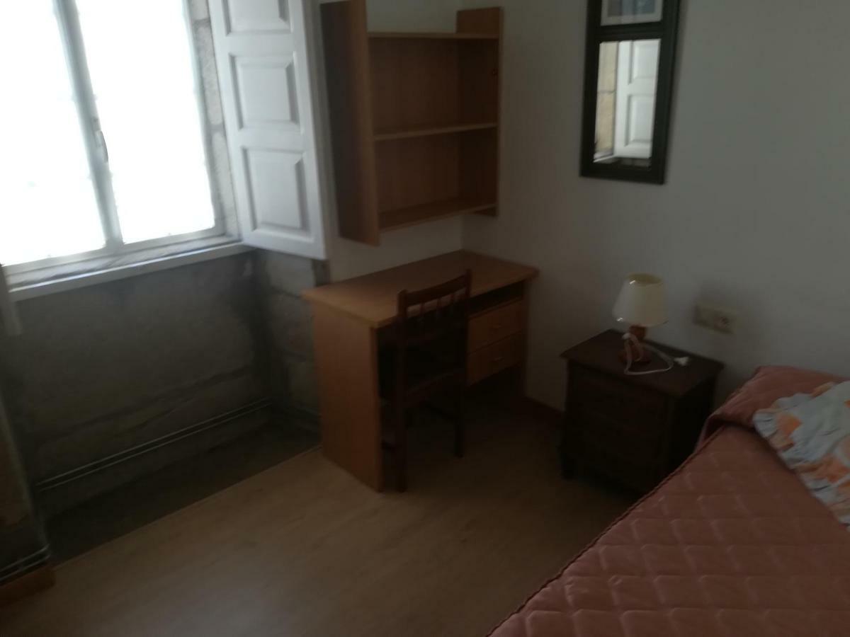 Апартаменты Pension Residencia Universitaria Rey Сантьяго-де-Компостела Экстерьер фото