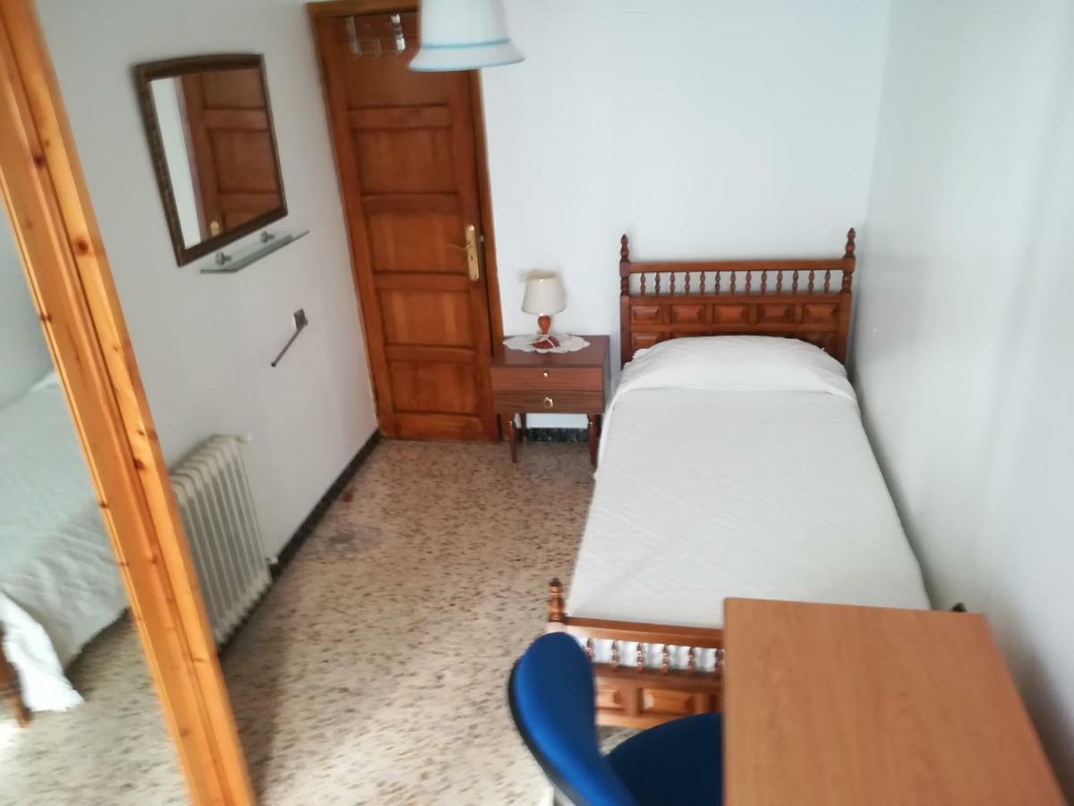 Апартаменты Pension Residencia Universitaria Rey Сантьяго-де-Компостела Экстерьер фото